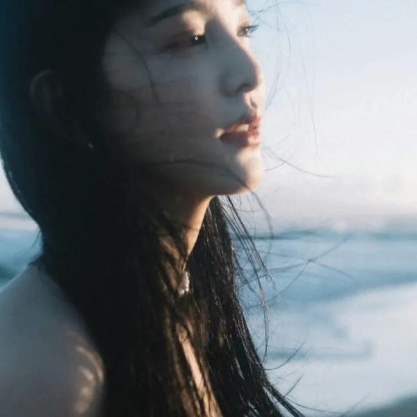 缄默嘶喊